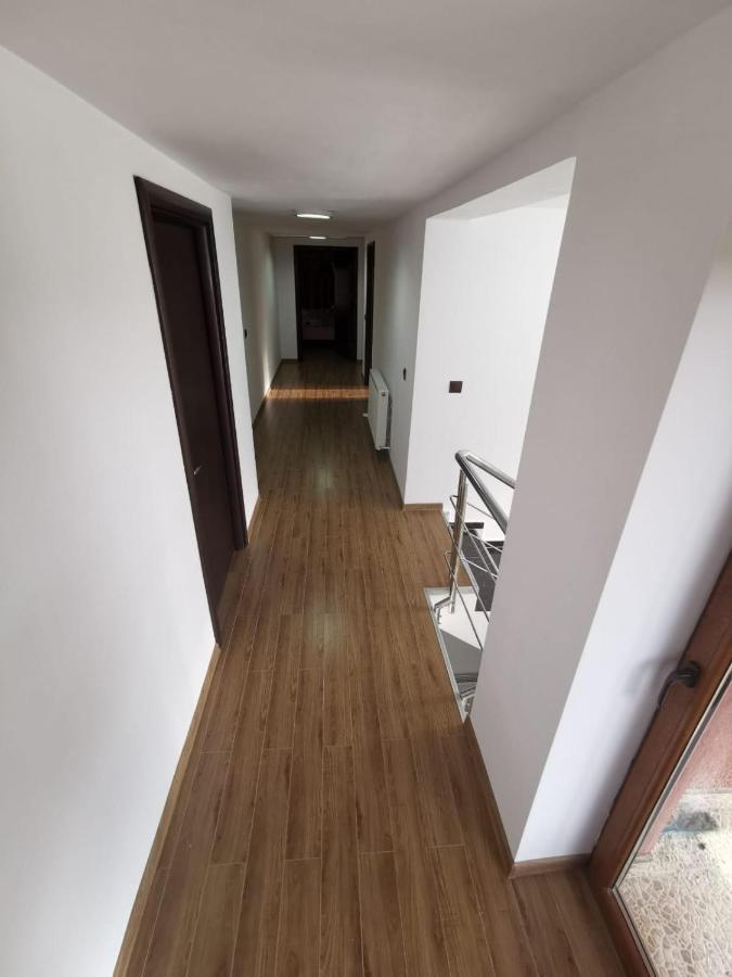 Vila De Vacanta Curtea de Argeş Exteriör bild
