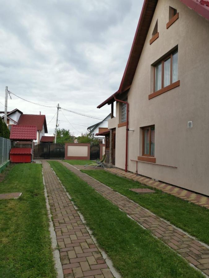 Vila De Vacanta Curtea de Argeş Exteriör bild