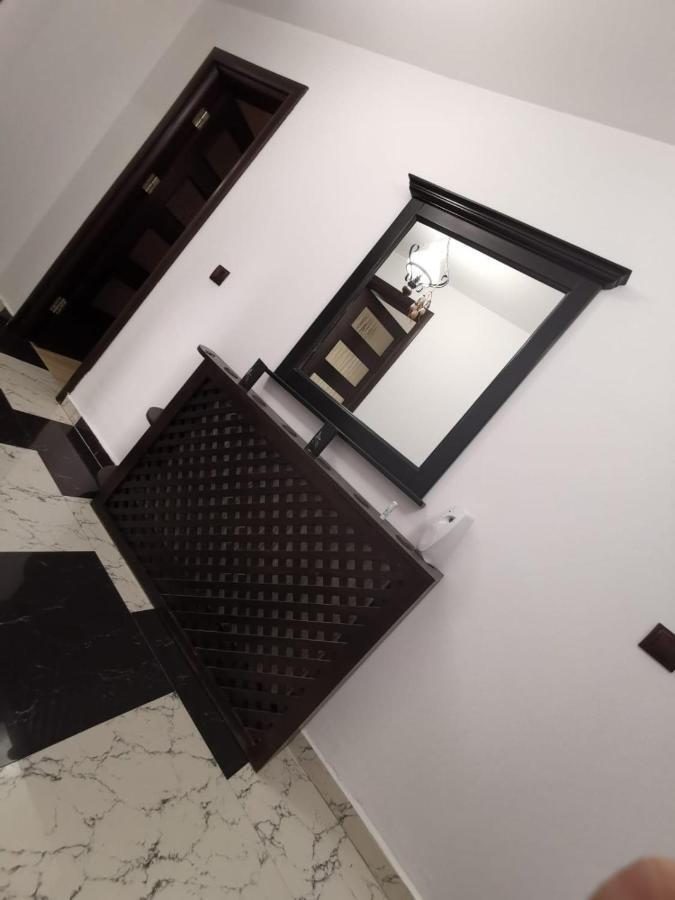 Vila De Vacanta Curtea de Argeş Exteriör bild